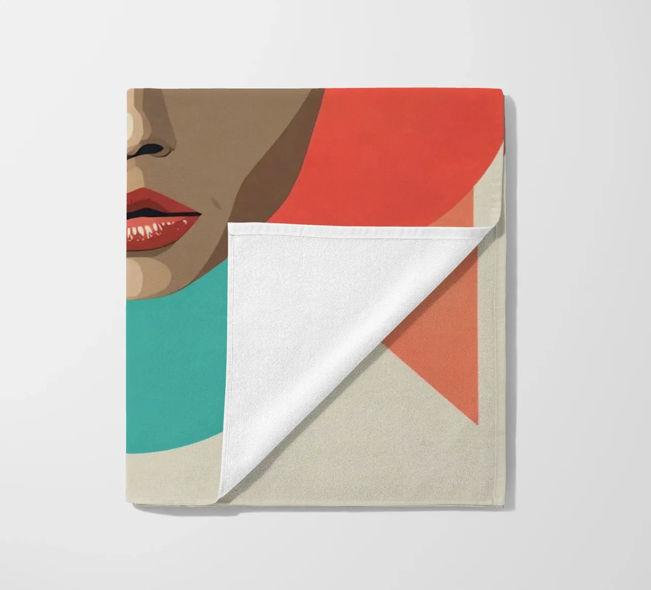 Volto di donna con sovrapposizioni geometriche forme astratte telo mare da DesignDoodle