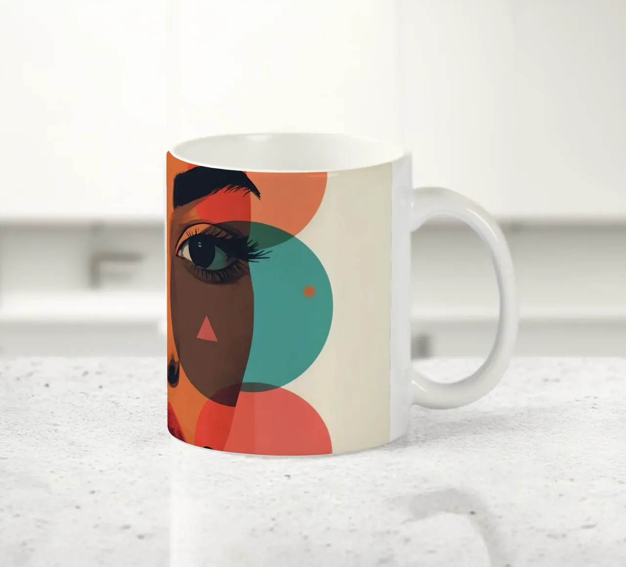 Volto di donna con sovrapposizione di forme geometriche tazza in ceramica da DesignDoodle