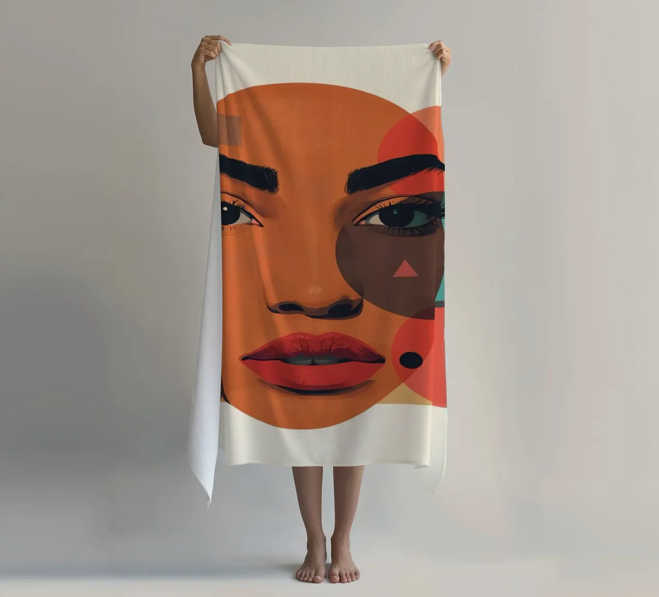Volto di donna con sovrapposizione di forme geometriche telo mare da DesignDoodle