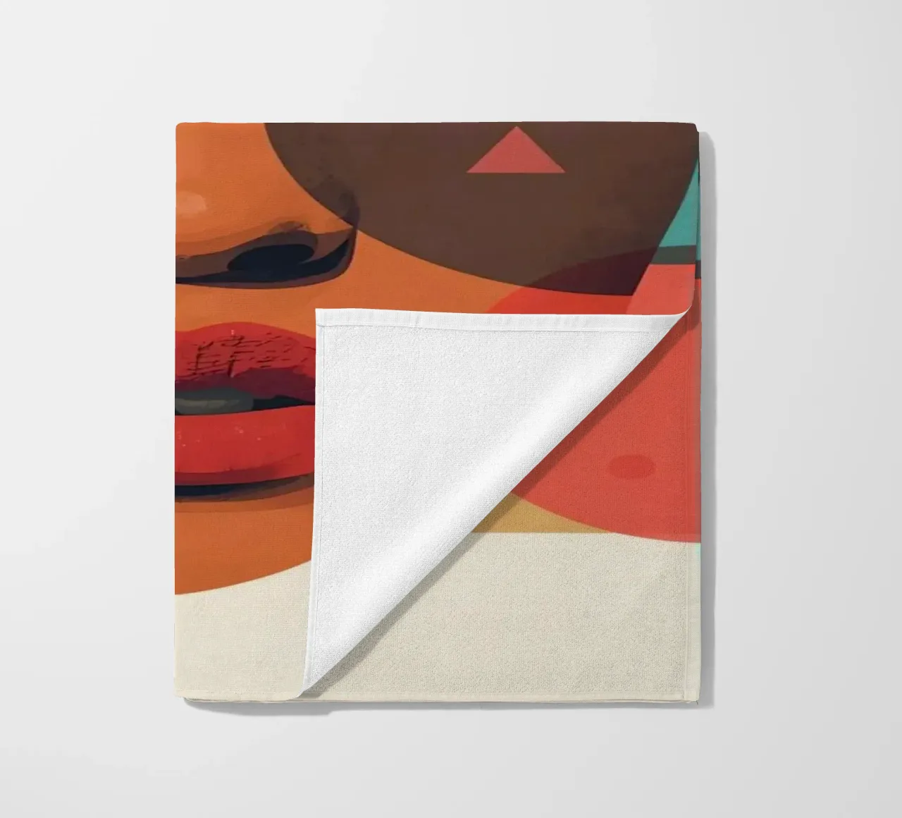 Volto di donna con sovrapposizione di forme geometriche telo mare da DesignDoodle