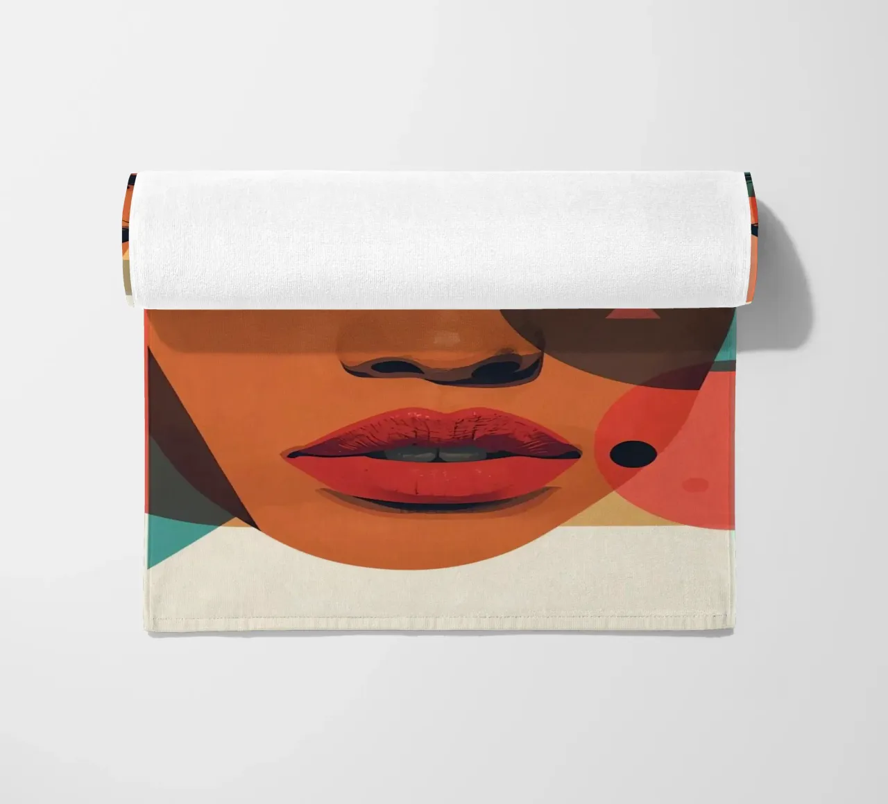Volto di donna con sovrapposizione di forme geometriche telo mare da DesignDoodle