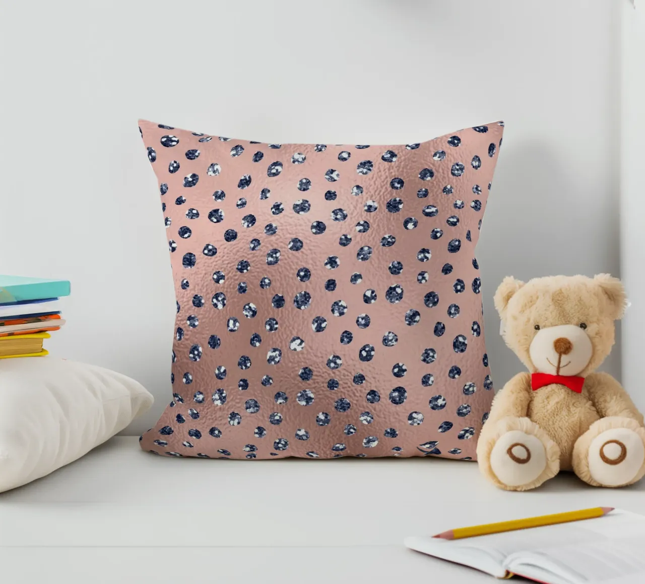 Blush & Navy 5 cuscino da Yaso Design & Art