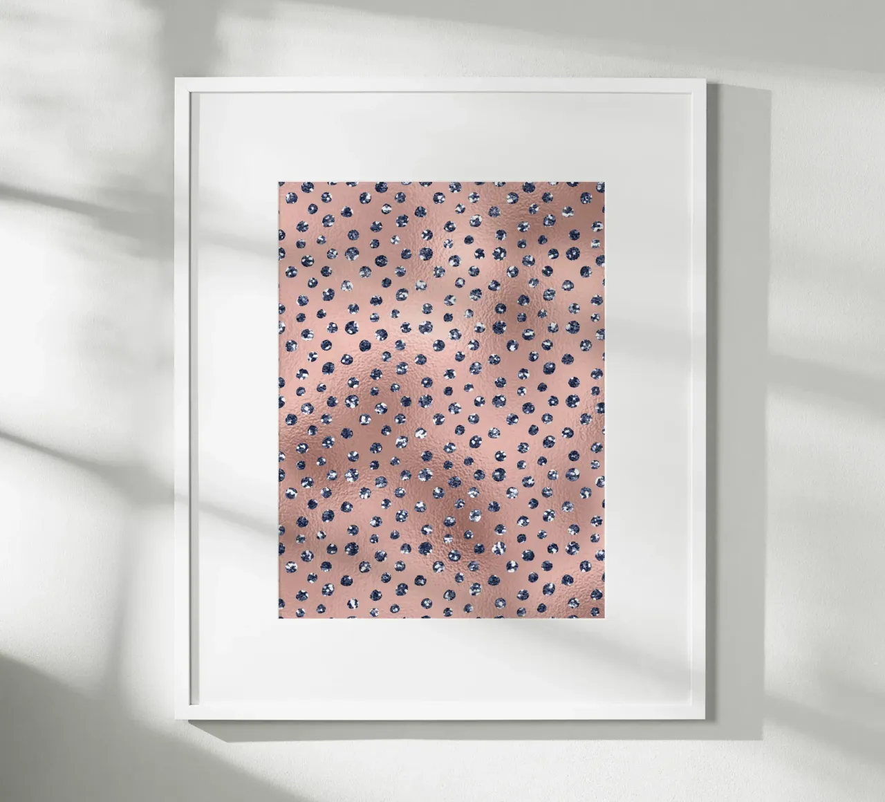 Blush & Navy 5 poster con telaio in alluminio da Yaso Design & Art