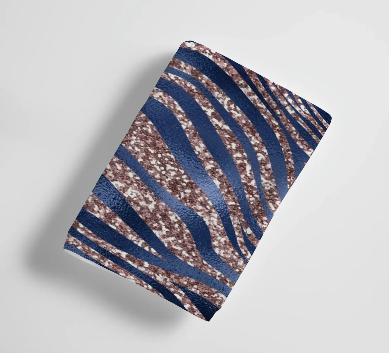 Blush & Navy Animal Pattern 7 asciugamano da bagno da Yaso Design Animal