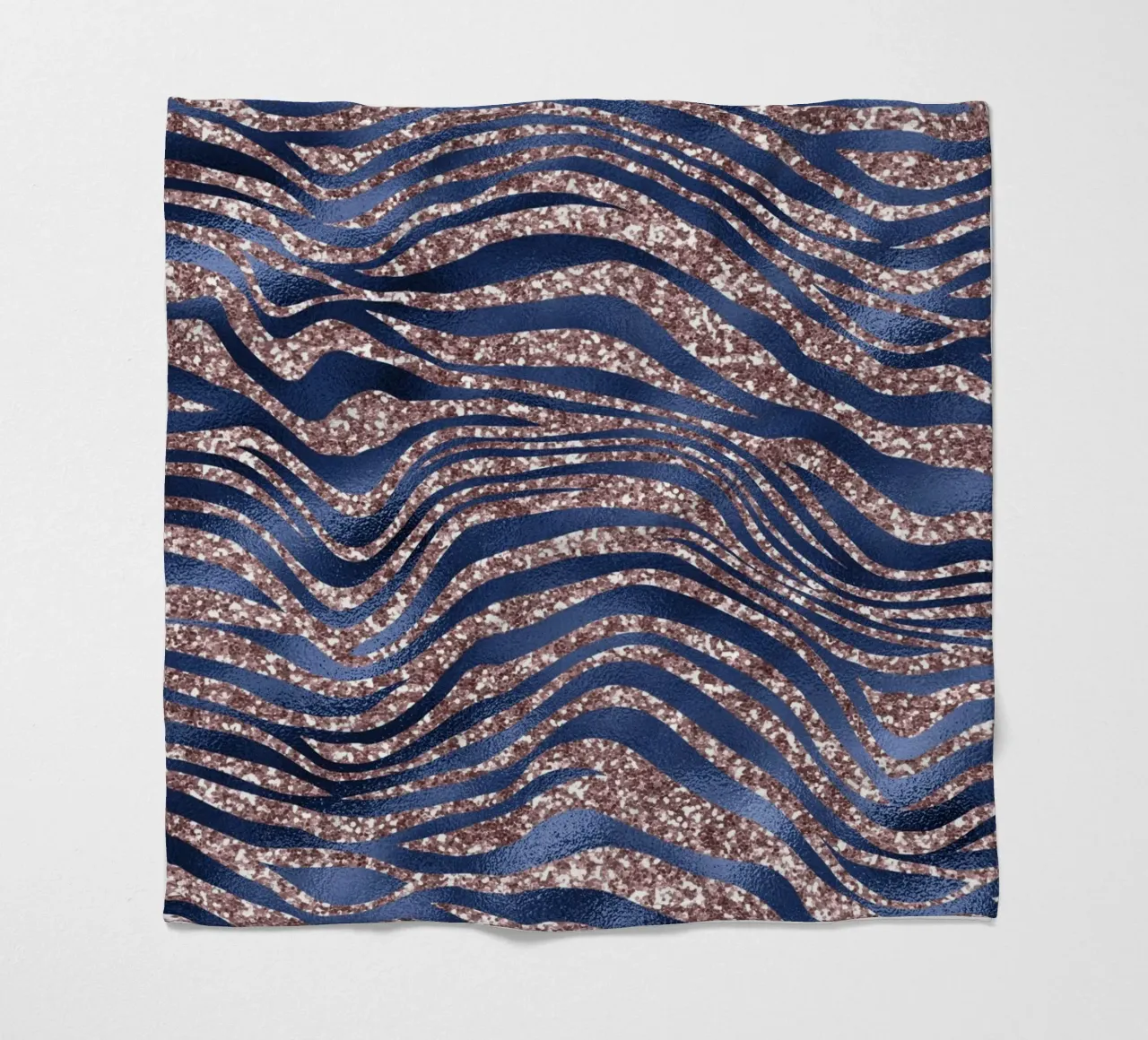 Blush & Navy Animal Pattern 7 coperta in pile da Yaso Design Animal