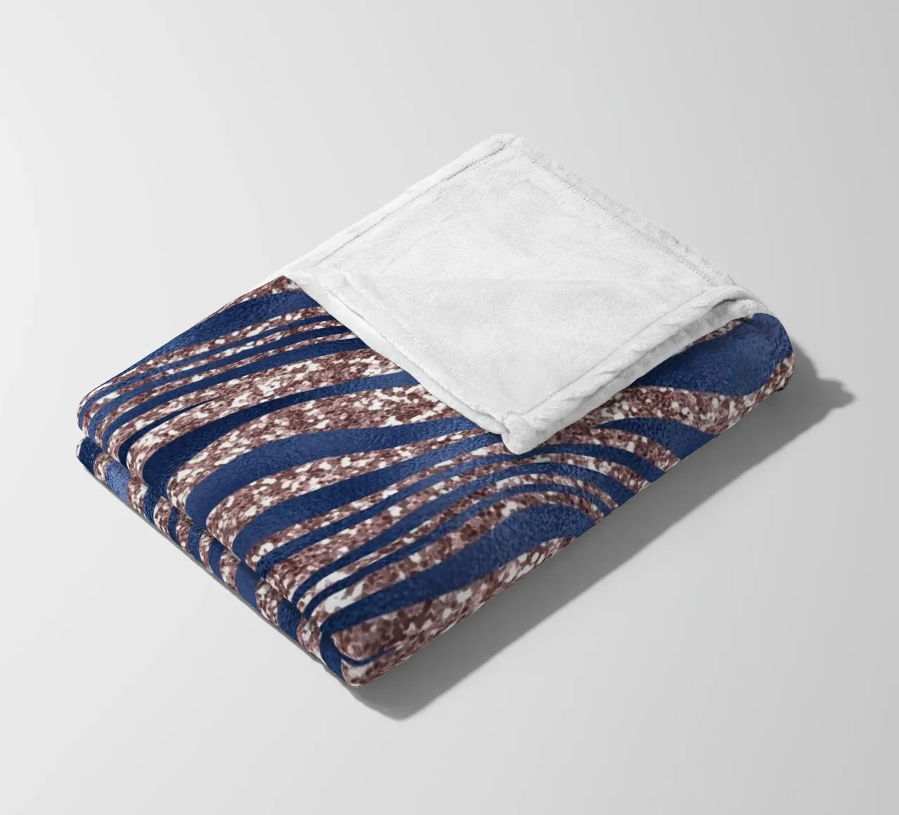 Blush & Navy Animal Pattern 7 coperta in pile da Yaso Design Animal