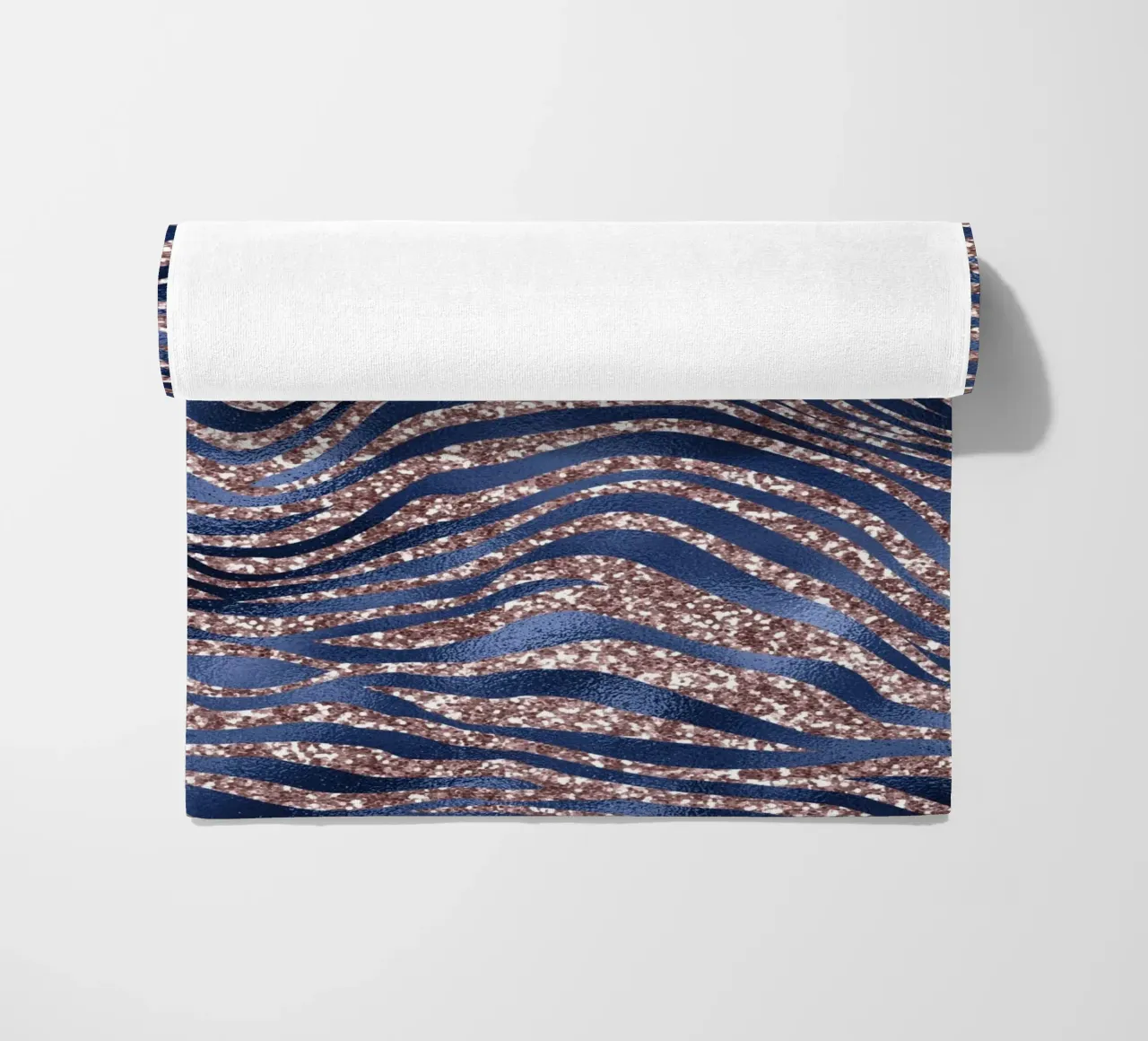 Blush & Navy Animal Pattern 7 telo mare da Yaso Design Animal