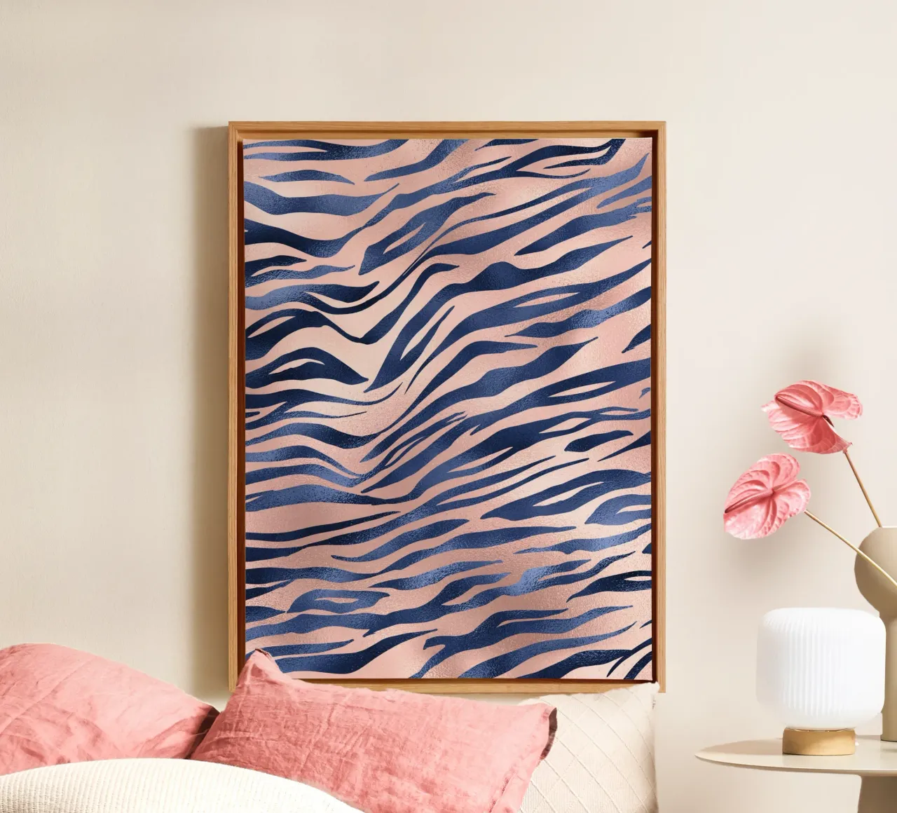 Blush & Navy Animal Pattern 8 tela con Cornice a cassetta da Yaso Design Animal
