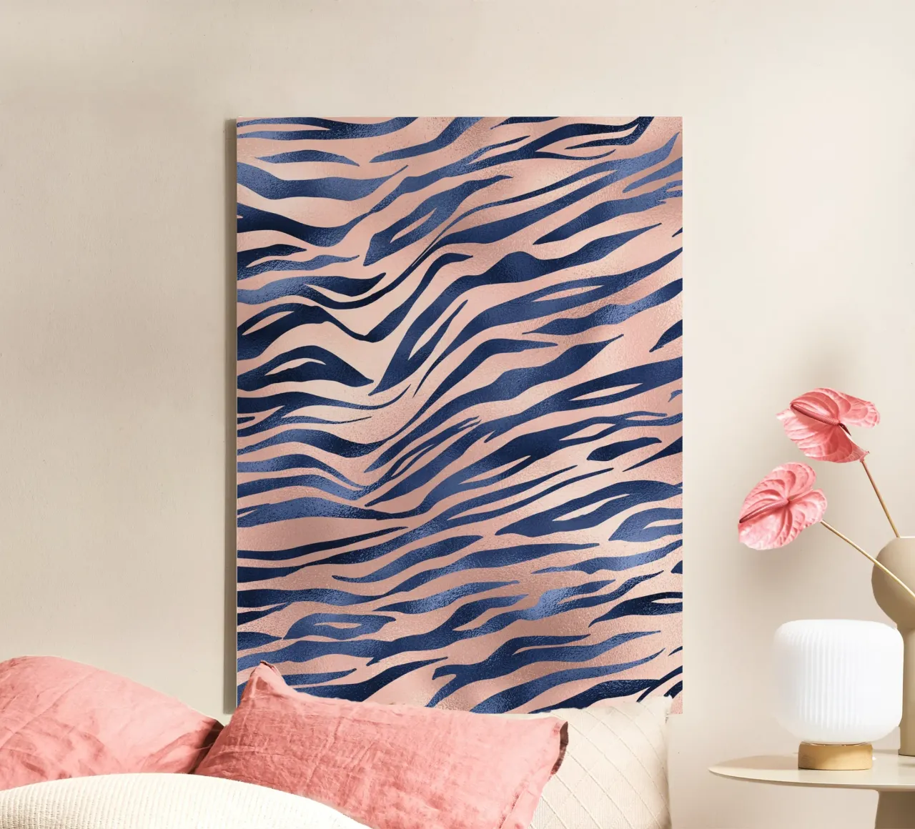 Blush & Navy Animal Pattern 8 tela con Cornice a cassetta da Yaso Design Animal