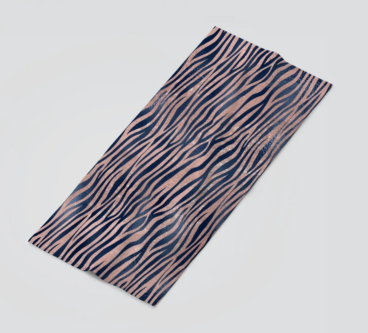 Blush & Navy Animal Pattern 9 telo mare da Yaso Design Animal