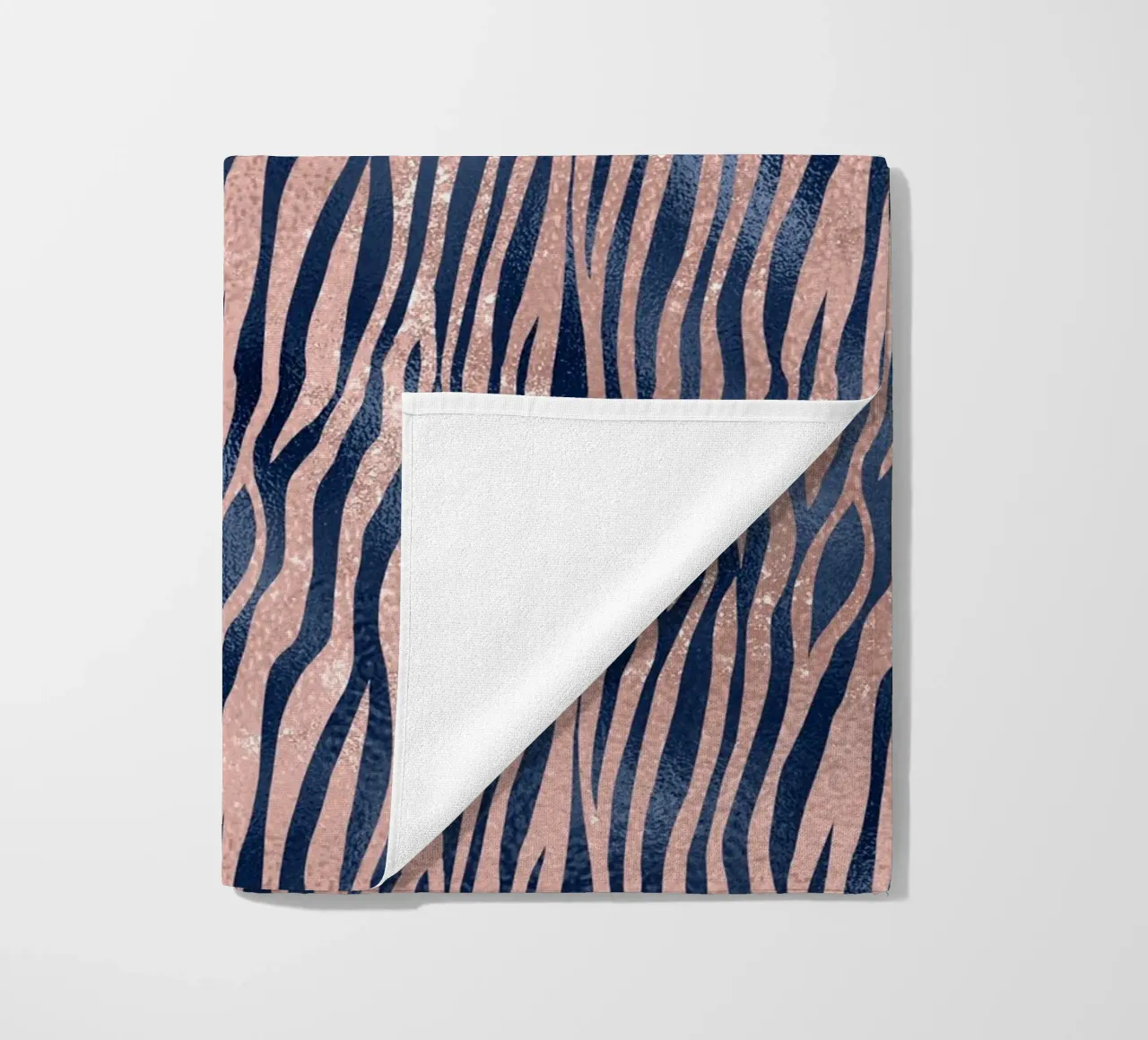 Blush & Navy Animal Pattern 9 telo mare da Yaso Design Animal