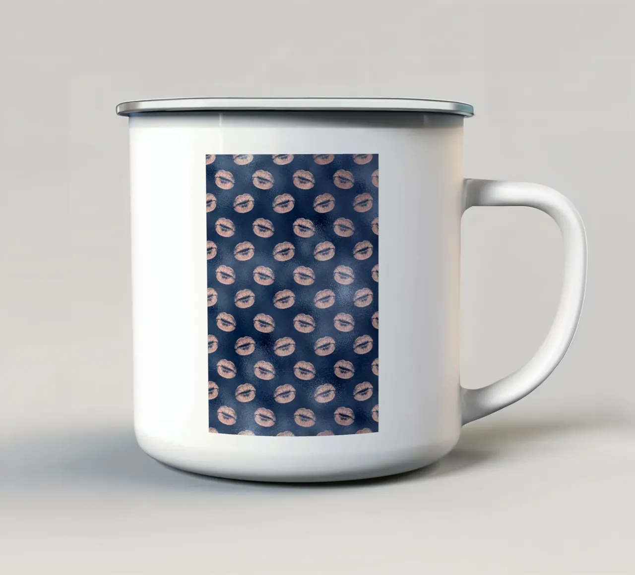 Blush & Navy 10 tazza in smalto da Yaso Design & Art