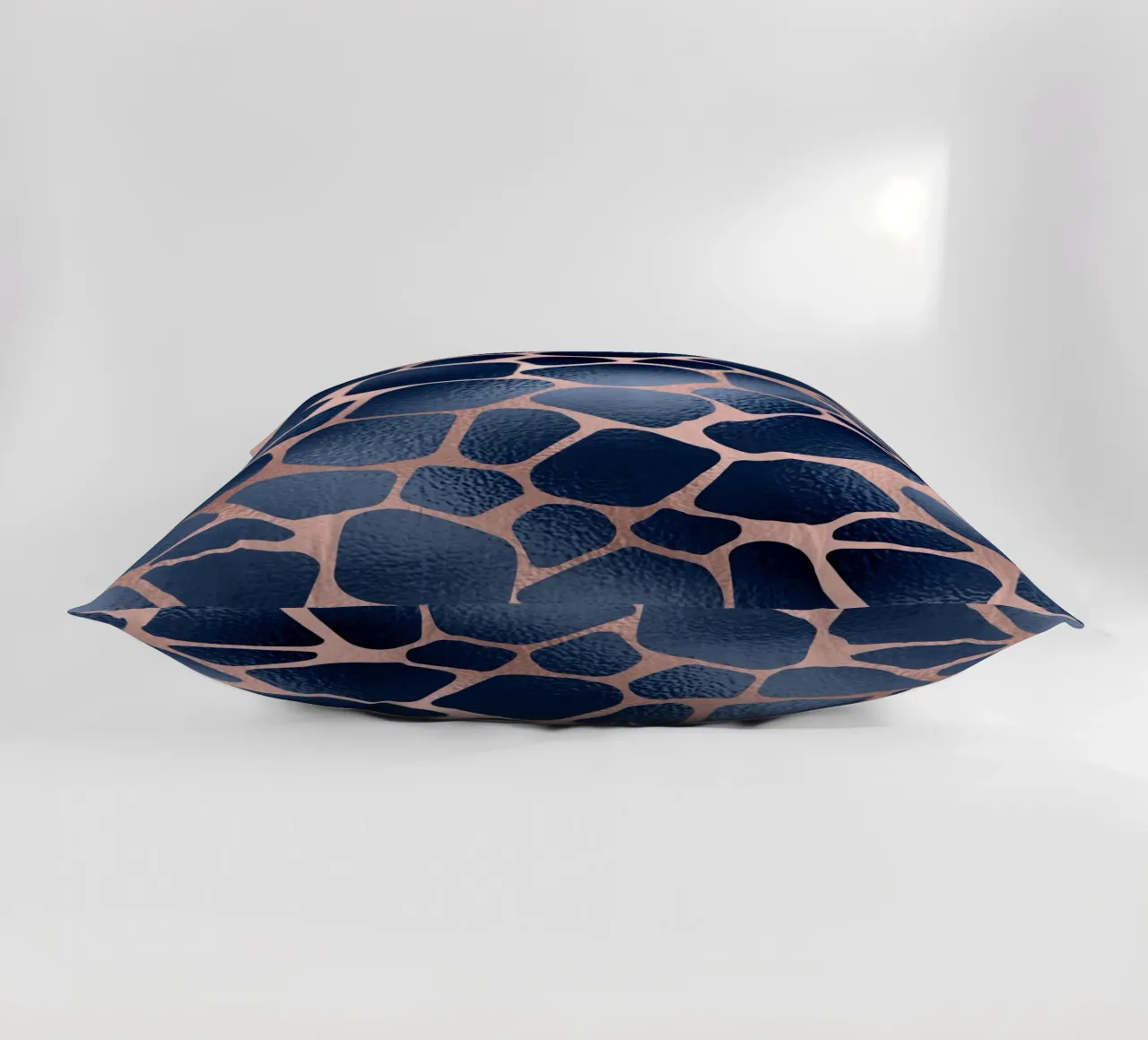 Blush & Navy Animal Pattern 11 cuscino da Yaso Design Animal