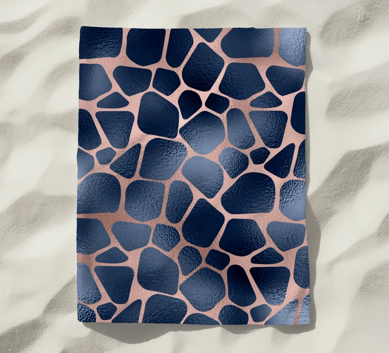 Blush & Navy Animal Pattern 11 telo mare da Yaso Design Animal