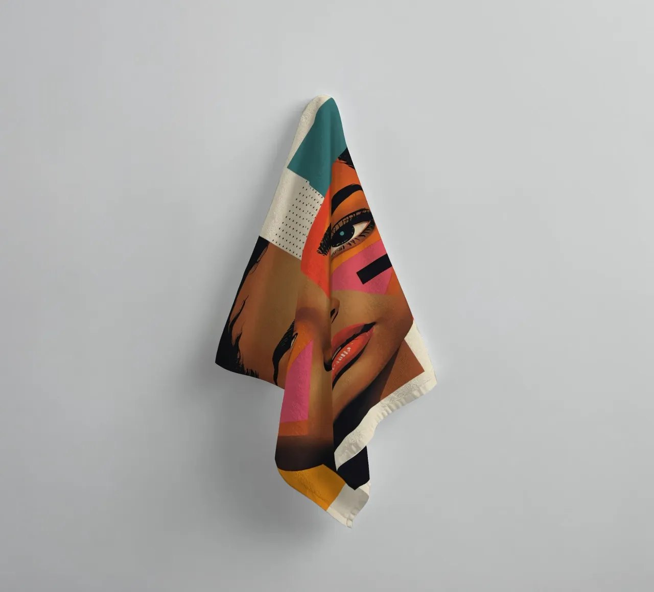 Volto di donna con forme geometriche e colori retrò asciugamano da bagno da DesignDoodle