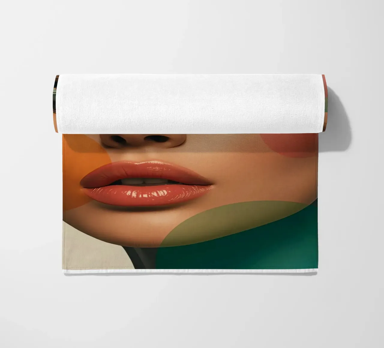 Volto di donna con forme geometriche e trucco verde acqua telo mare da DesignDoodle