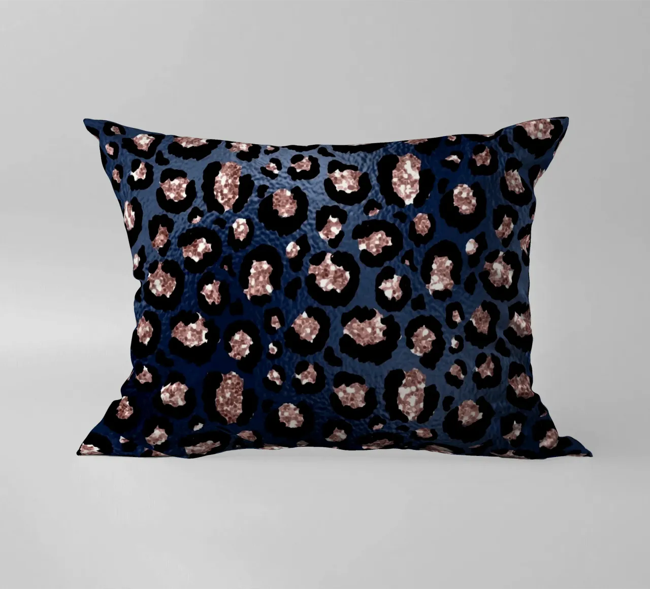 Blush & Navy Animal Pattern 14 cuscino da Yaso Design Animal