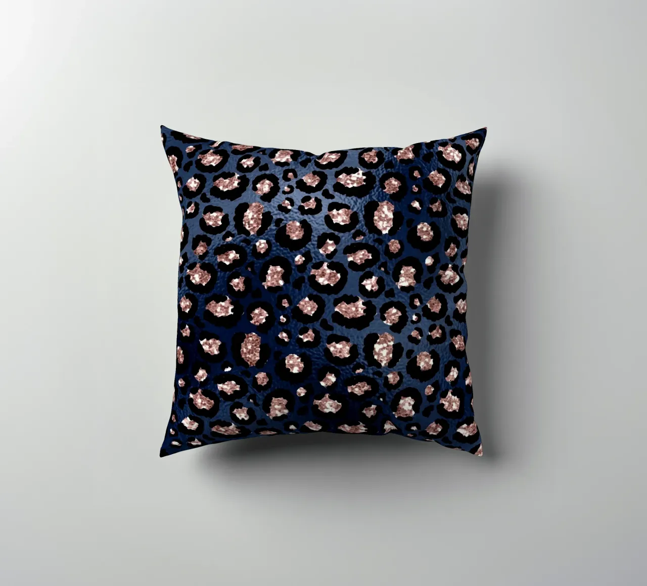 Blush & Navy Animal Pattern 14 cuscino da Yaso Design Animal