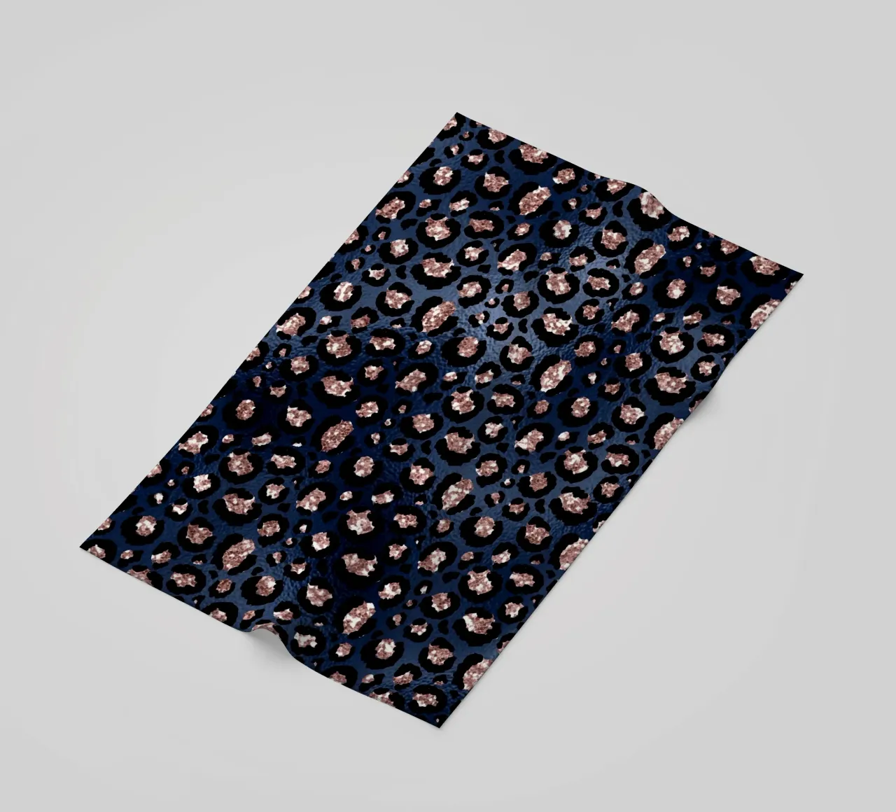 Blush & Navy Animal Pattern 14 telo mare da Yaso Design Animal