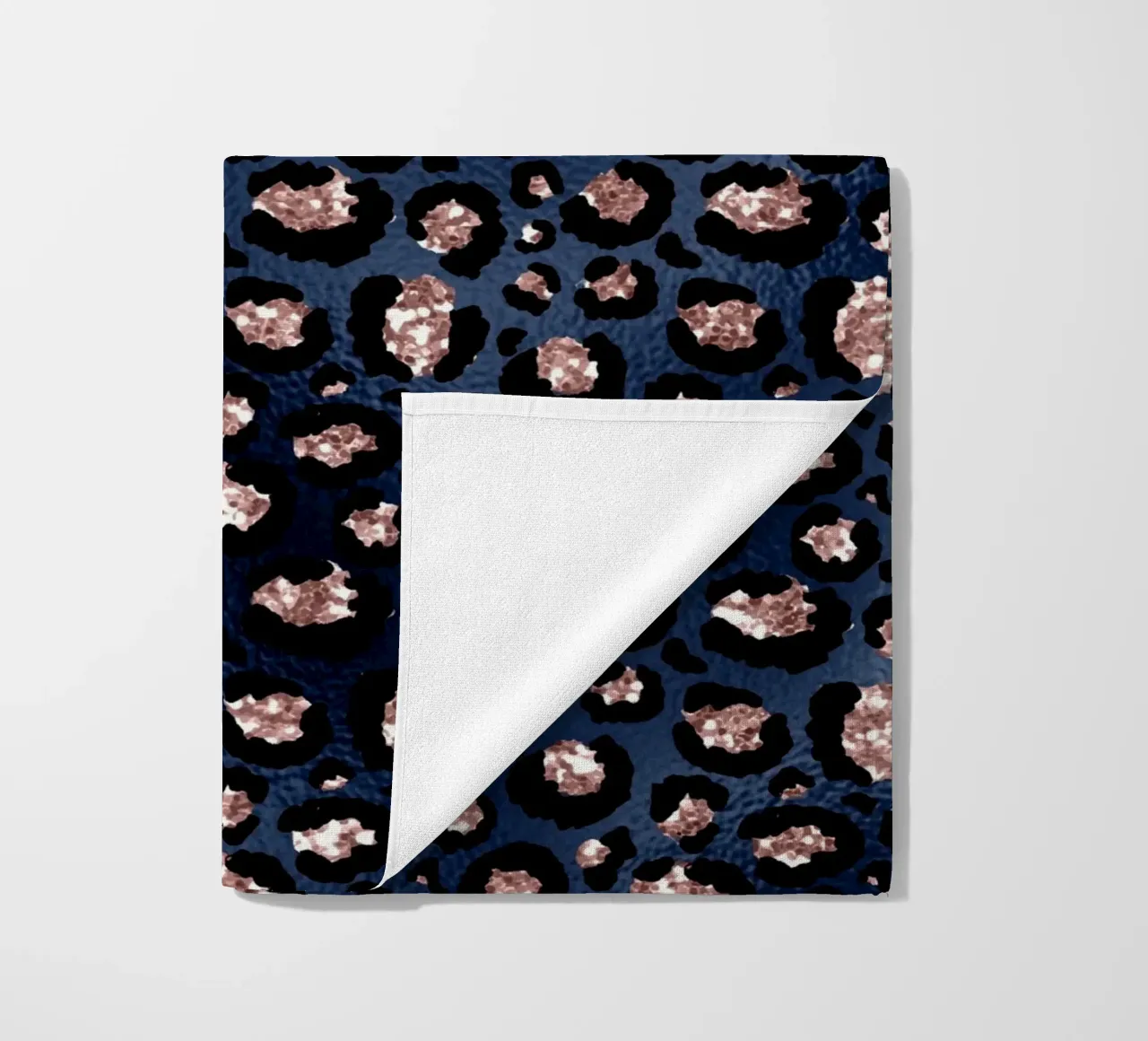 Blush & Navy Animal Pattern 14 telo mare da Yaso Design Animal