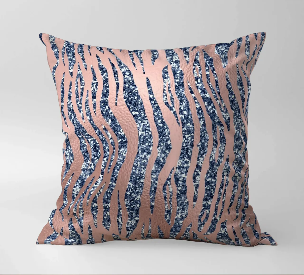 Blush & Navy Animal Pattern 16 cuscino da Yaso Design Animal