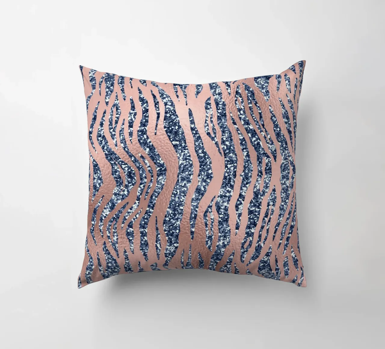 Blush & Navy Animal Pattern 16 cuscino da Yaso Design Animal