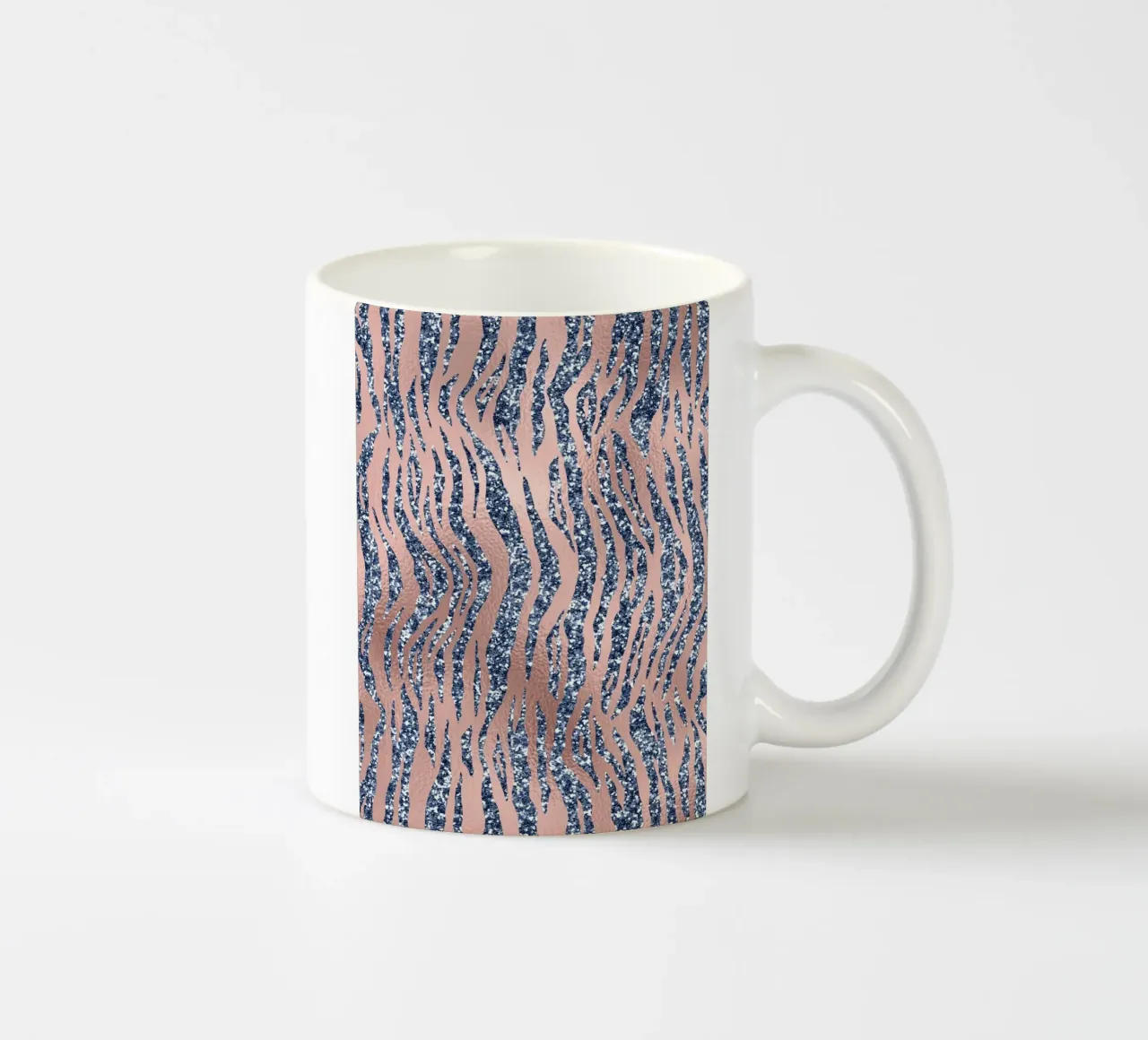 Blush & Navy Animal Pattern 16 tazza in ceramica da Yaso Design Animal