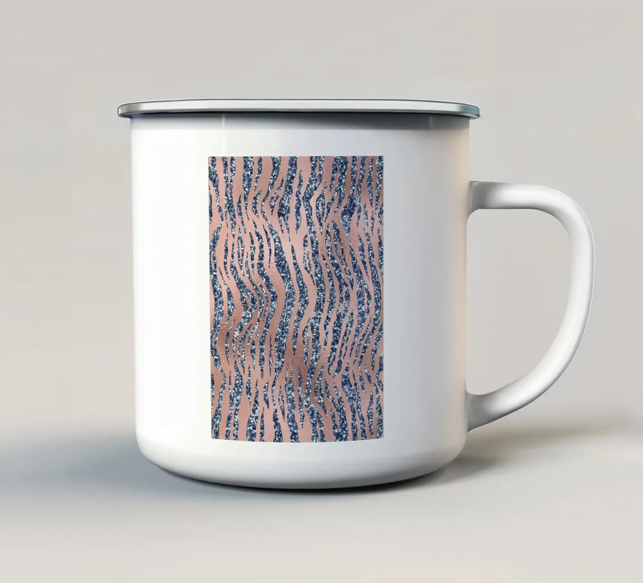 Blush & Navy Animal Pattern 16 tazza in smalto da Yaso Design Animal