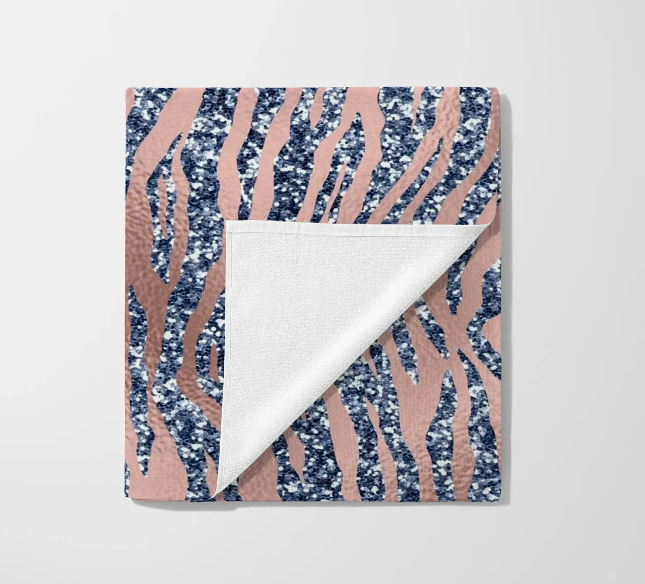 Blush & Navy Animal Pattern 16 telo mare da Yaso Design Animal