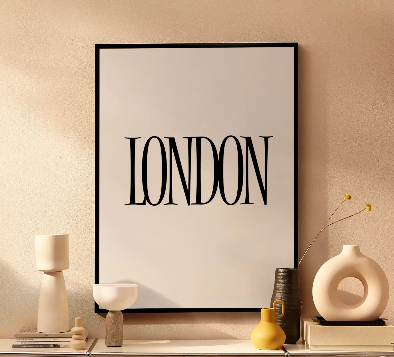 London 1 poster con telaio in plastica da The Type Club Tokyo