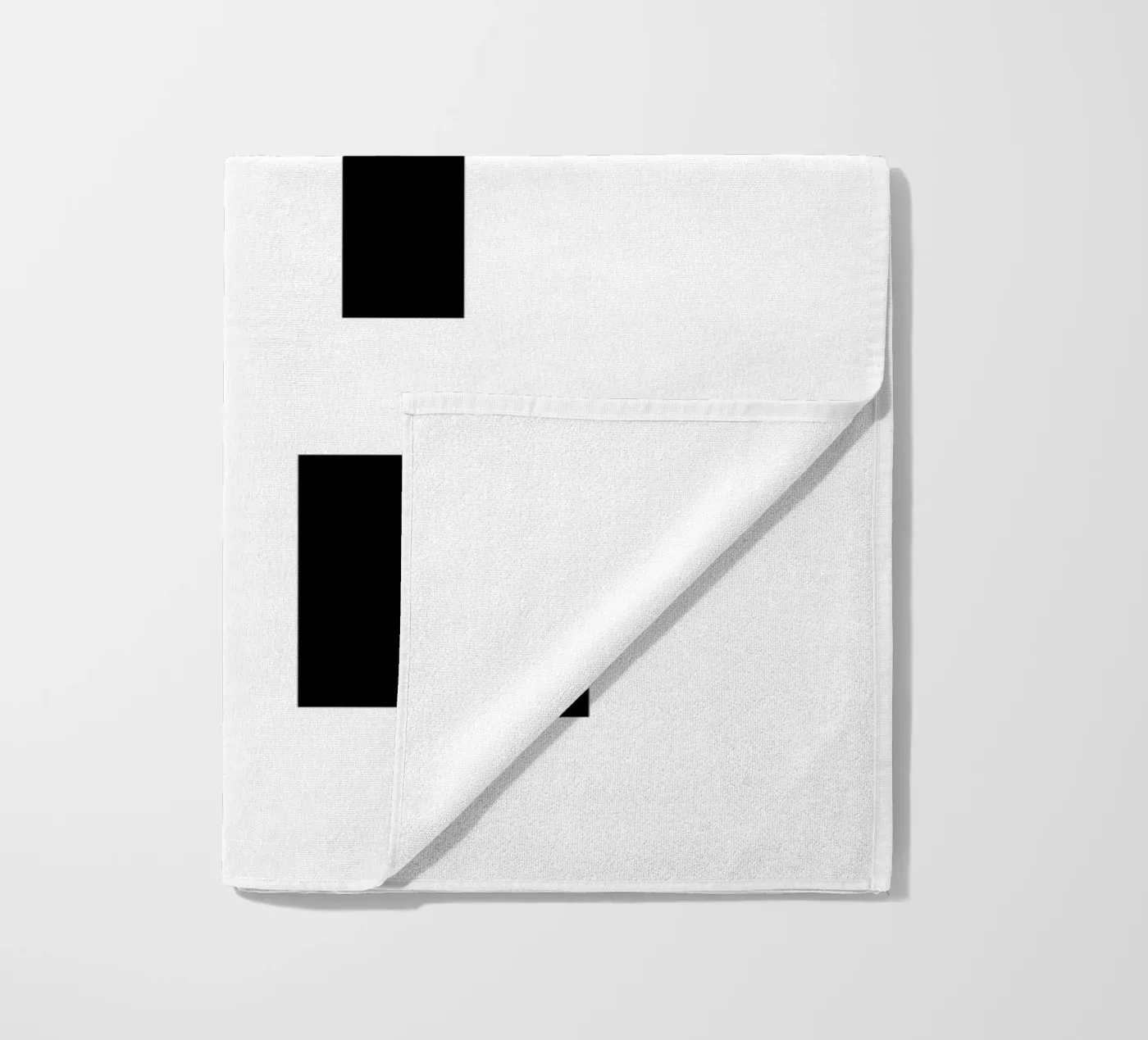 Berlin 2 strandhanddoek van The Type Club Tokyo