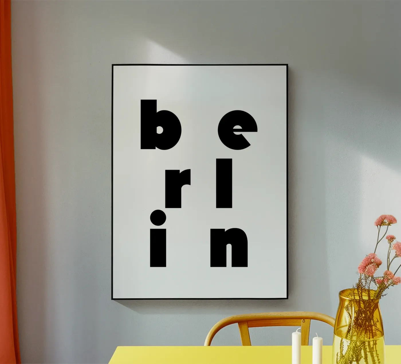 Berlin 2 plexiglass da The Type Club Tokyo