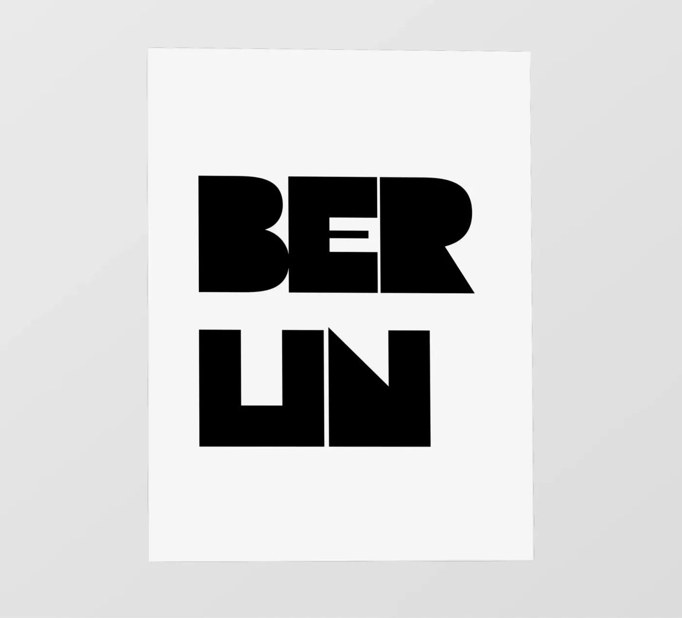 Berlin 4 pellicola backlit da The Type Club Tokyo