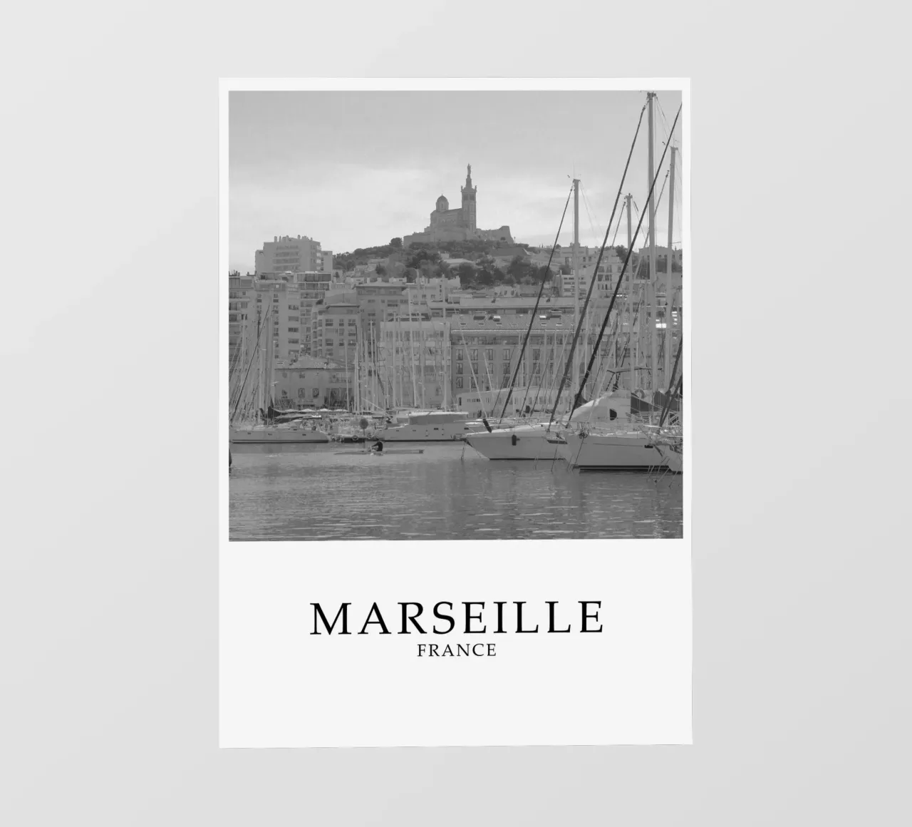 Marsiglia Francia Scena di città in scala di grigi pellicola backlit da Charnwood Prints