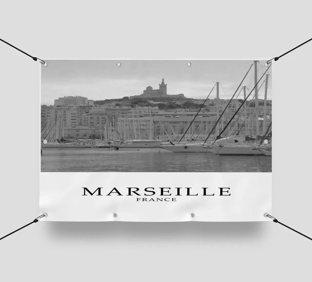 Marsiglia Francia Scena di città in scala di grigi telo in pvc da Charnwood Prints