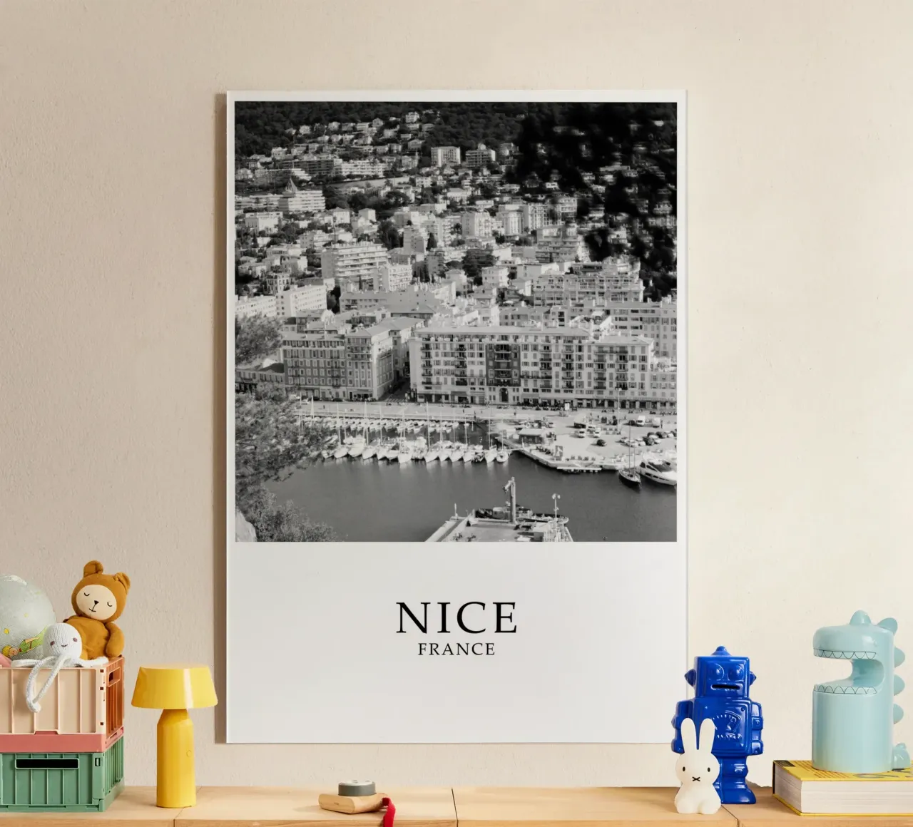 Nizza, Francia, lungomare: scena in scala di grigi plexiglass da Charnwood Prints