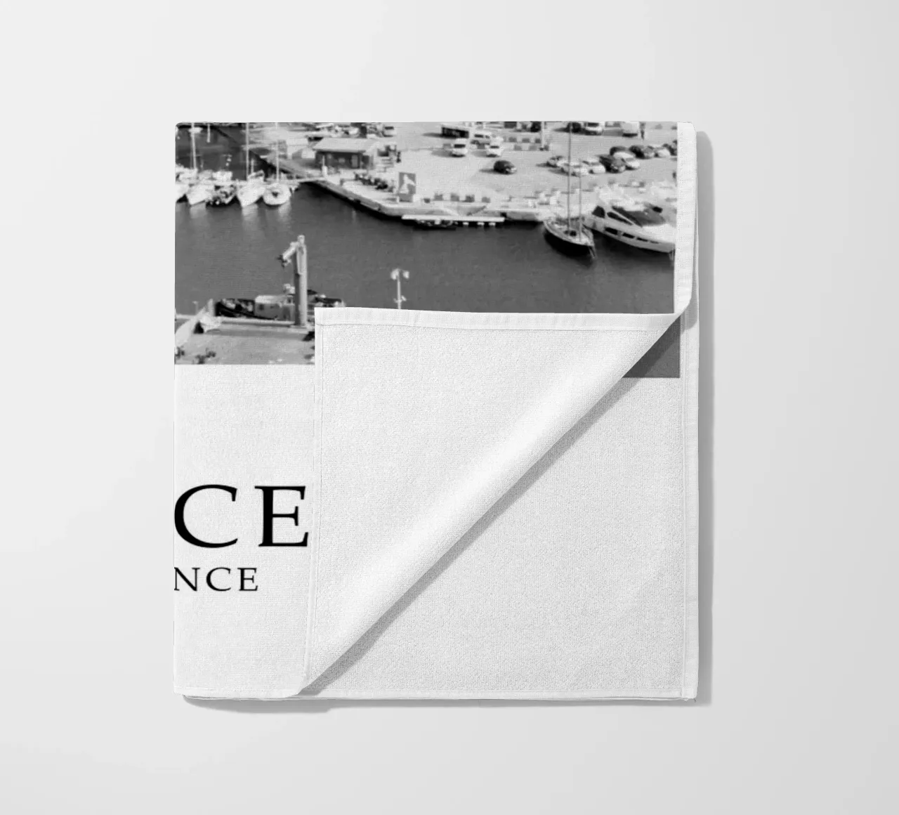 Nizza, Francia, lungomare: scena in scala di grigi telo mare da Charnwood Prints