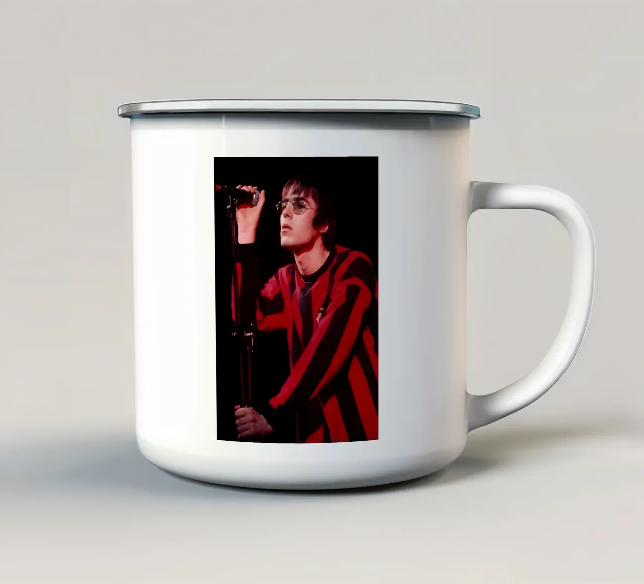 Liam Gallagher tazza in smalto da Low poly art