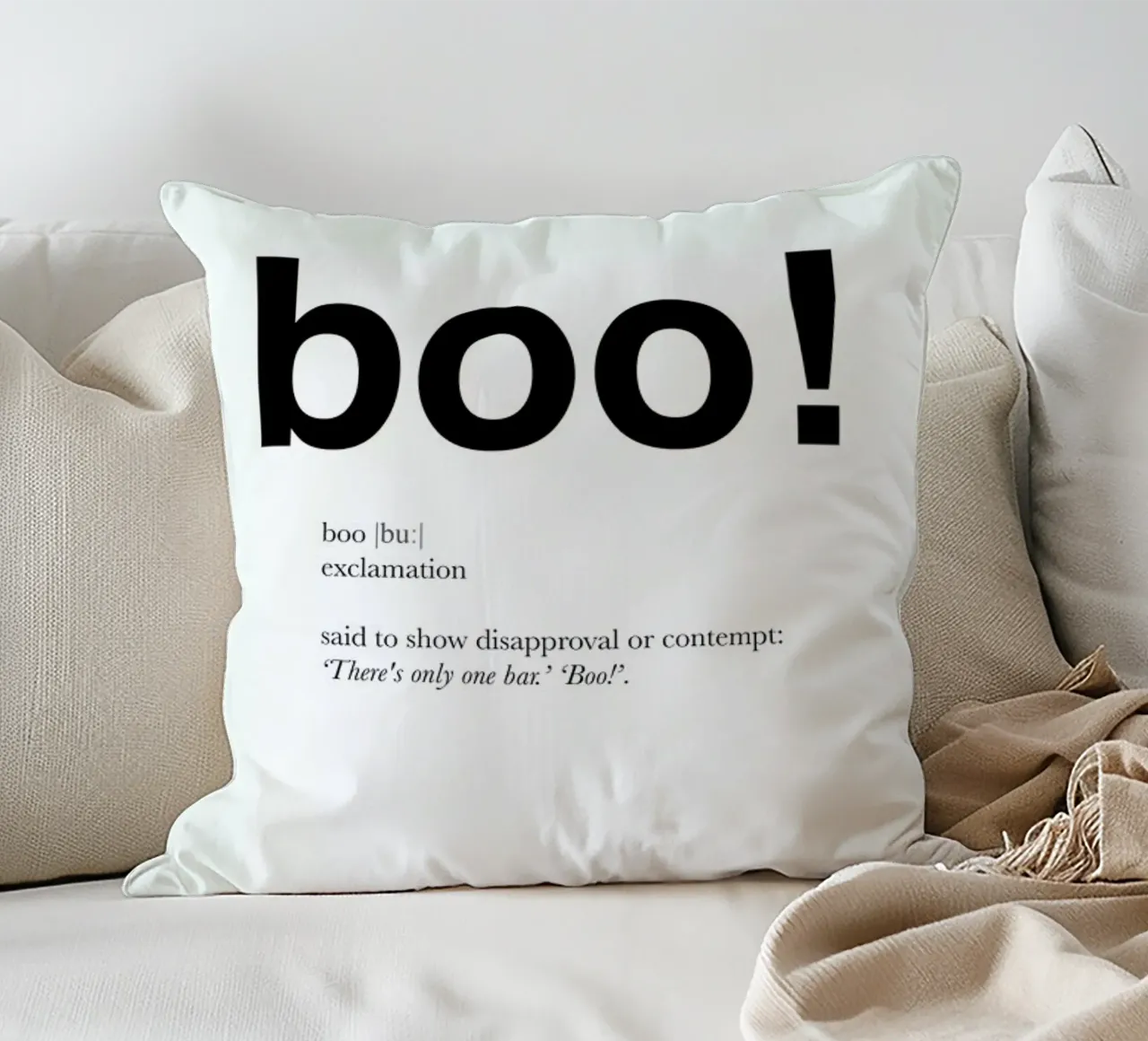 The boo interjection cuscino da Matěj Kašpar Jirásek