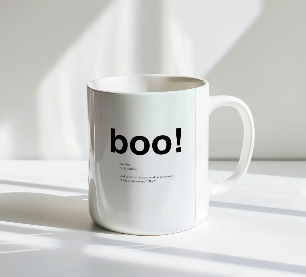 The boo interjection mug en céramique de Matěj Kašpar Jirásek