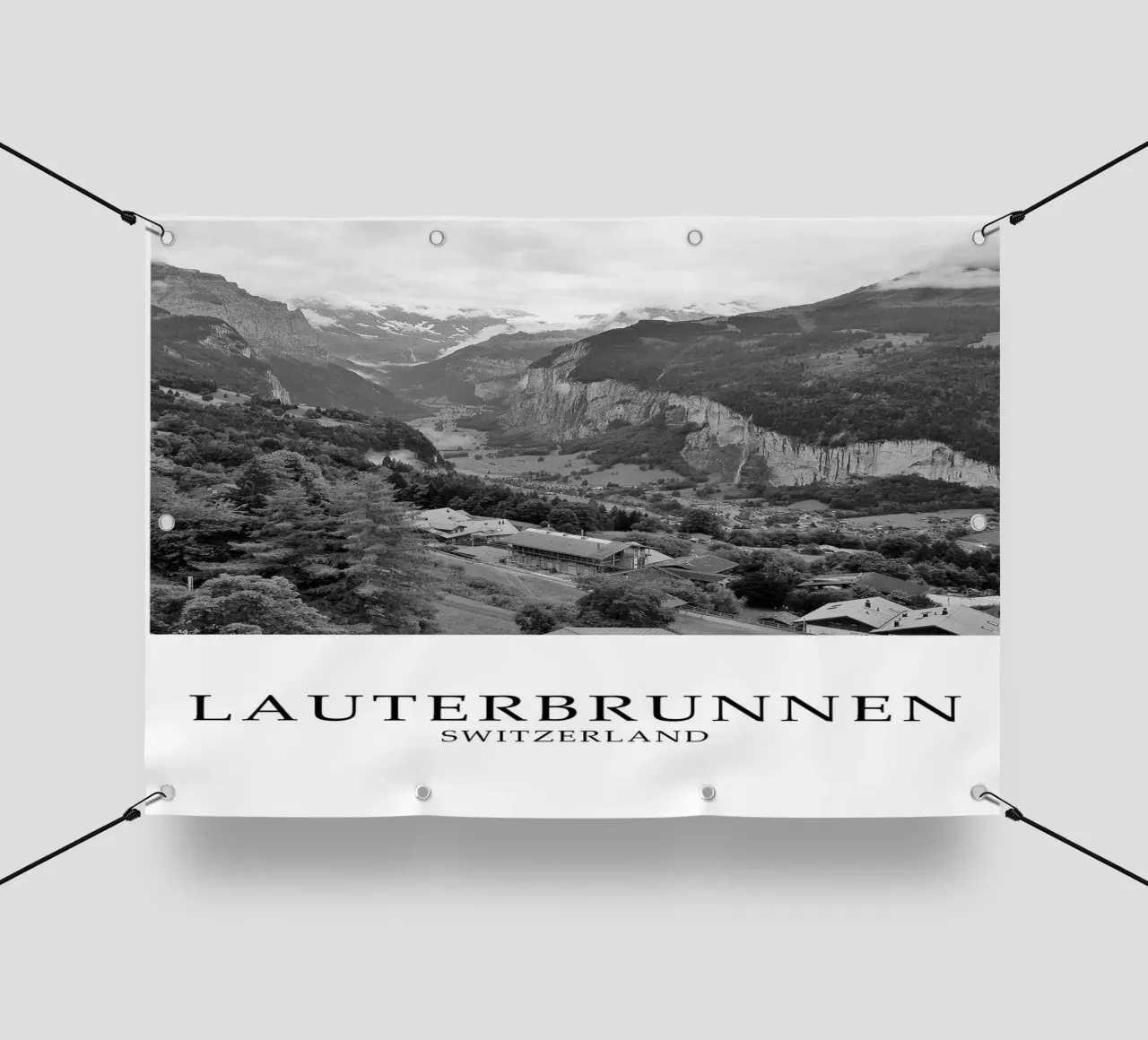 Lauterbrunnen Svizzera Scena di natura in scala di grigi telo in pvc da Charnwood Prints