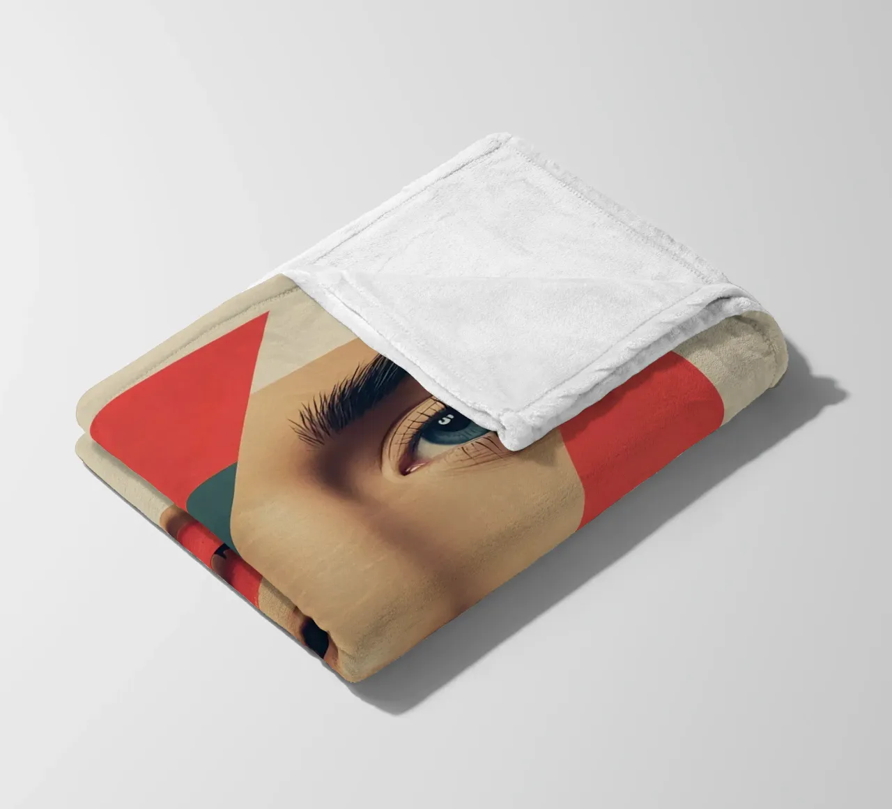 Modello di viso di donna con sovrapposizione di forme geometriche coperta in pile da DesignDoodle