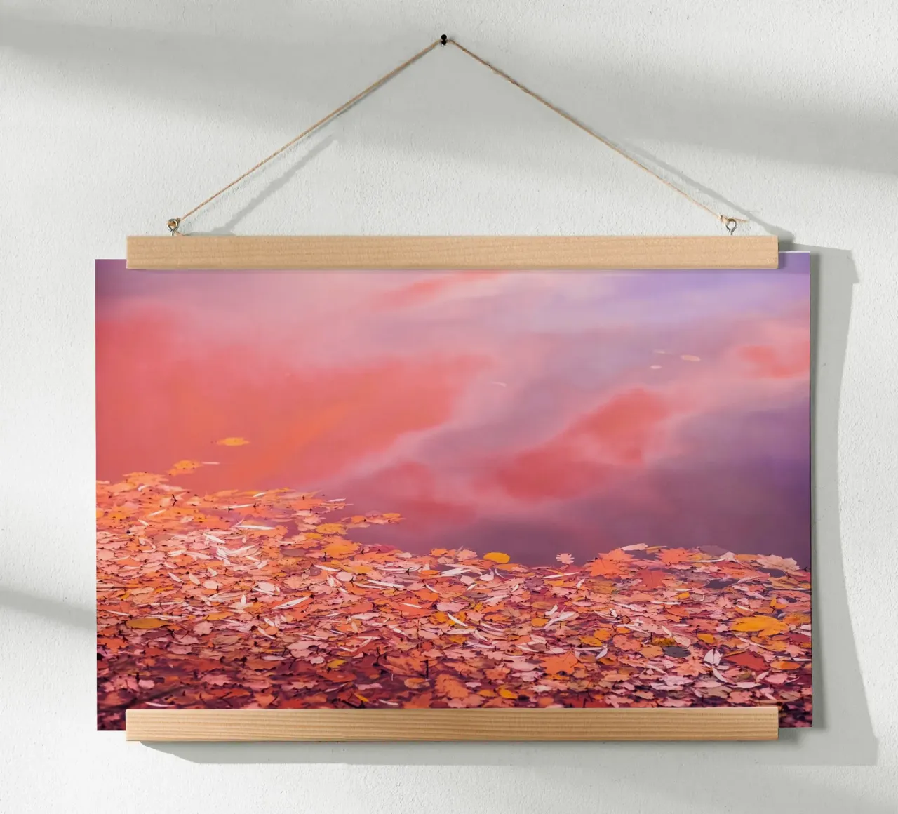 Autunno dorato - tramonto sul lago poster con telaio in legno da Natur Wandbild — Orte für die Seele