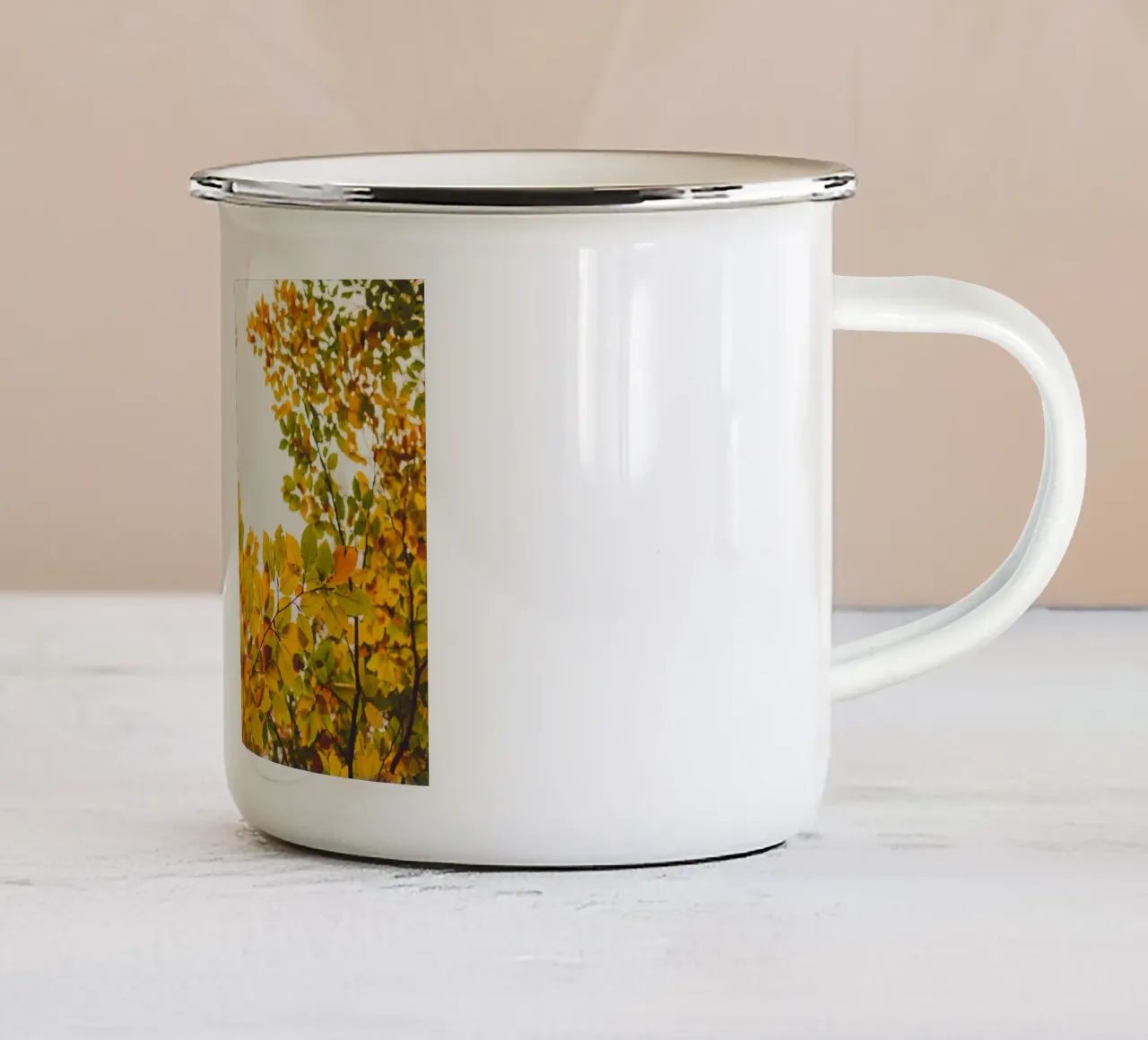 Autunno dorato - baldacchino di foglie colorate tazza in smalto da Natur Wandbild — Orte für die Seele