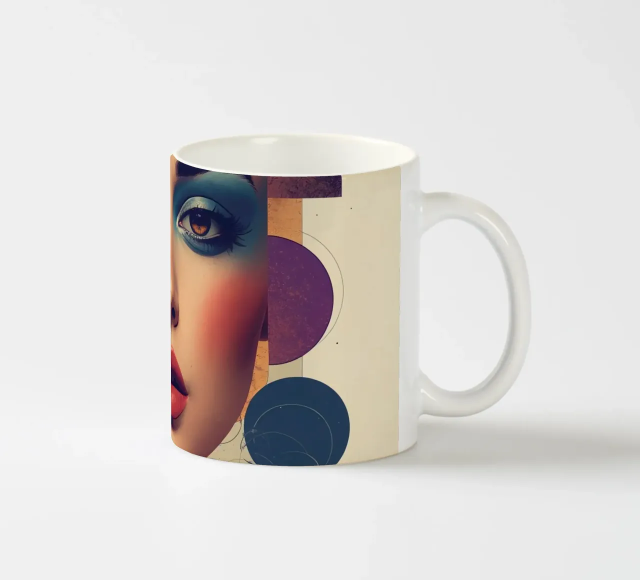 Volto di donna con trucco e forme geometriche pastello tazza in ceramica da DesignDoodle