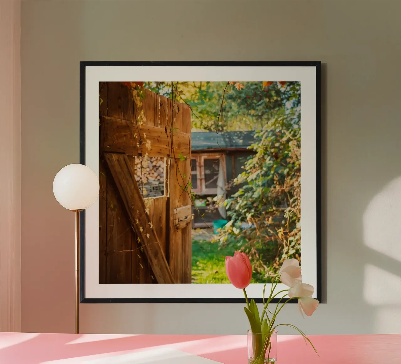 Gartentür in den goldener Herbst Poster mit Holzrahmen von Natur Wandbild — Orte für die Seele