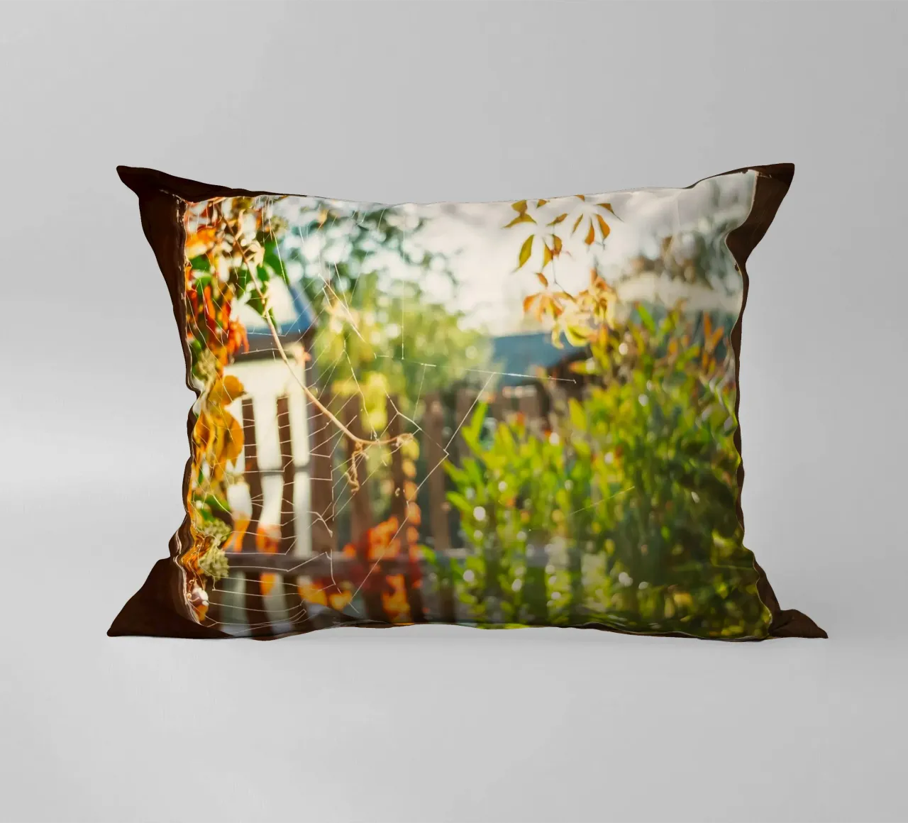 Vue sur l'automne doré à travers une toile d'araignée coussin de Natur Wandbild — Orte für die Seele