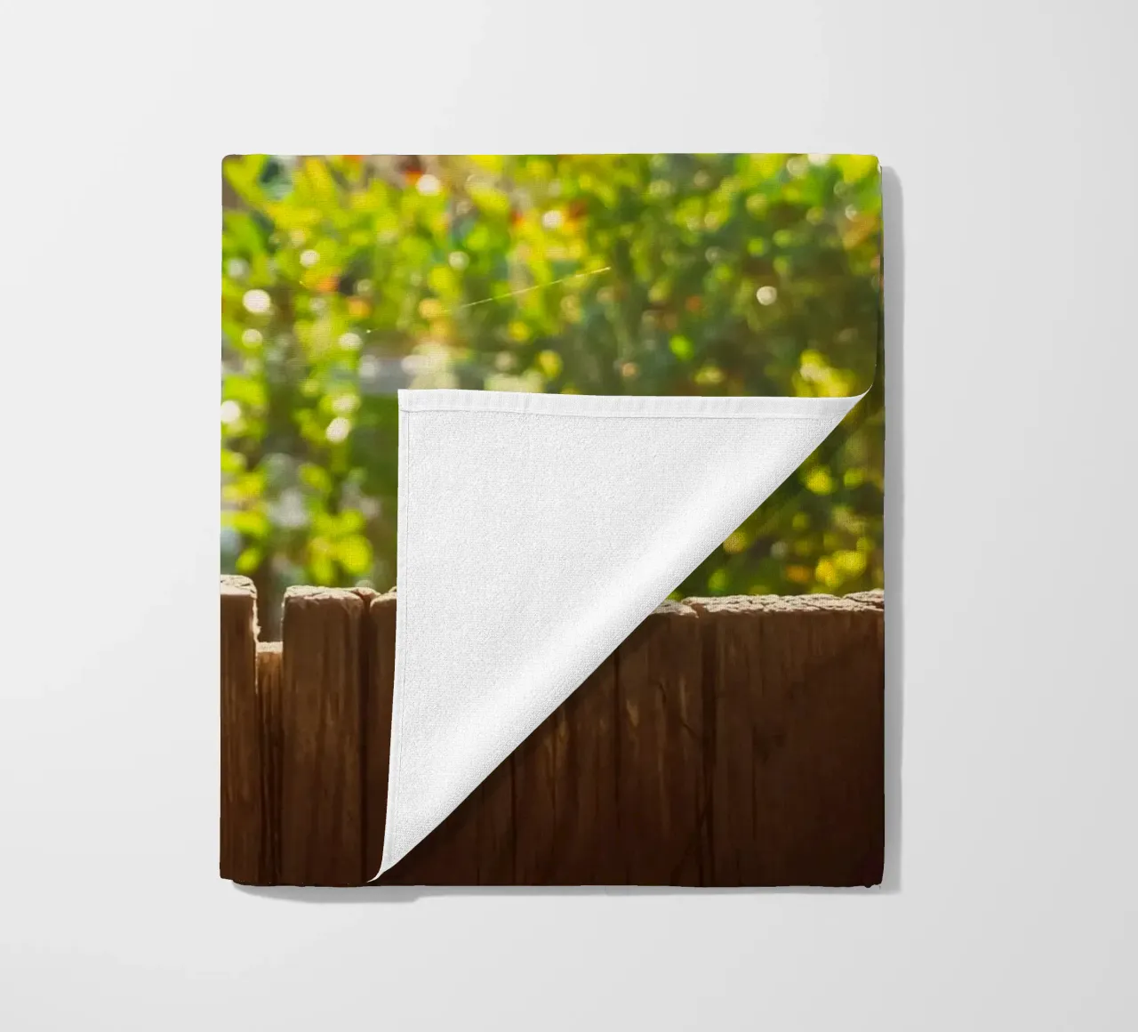 Vue sur l'automne doré à travers une toile d'araignée serviette de plage de Natur Wandbild — Orte für die Seele
