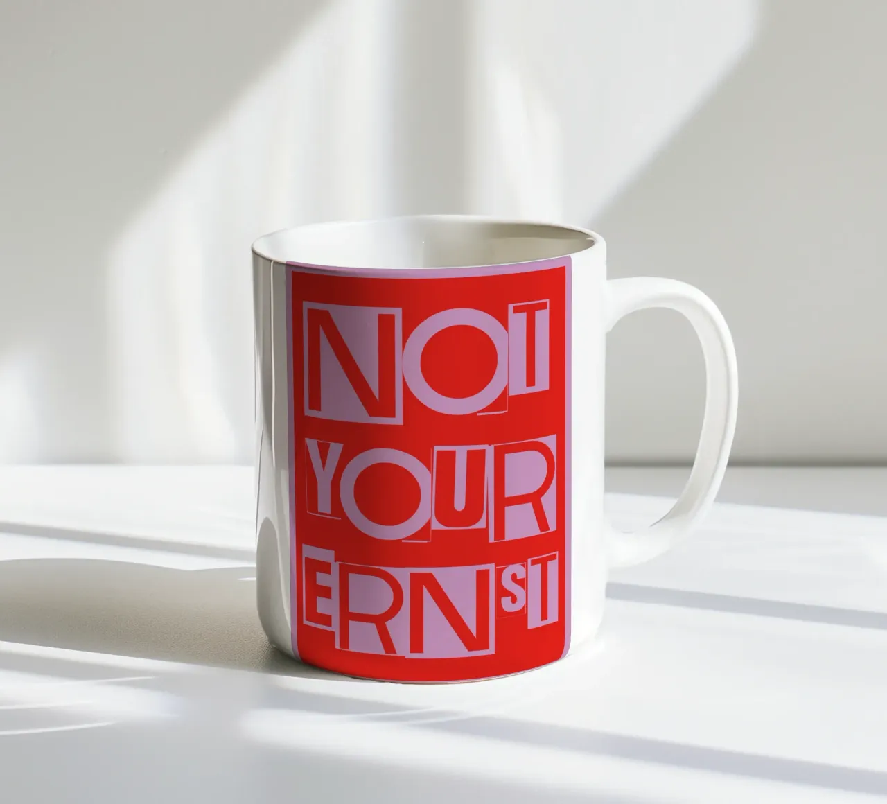 Ernst tazza in ceramica da Flo Klein