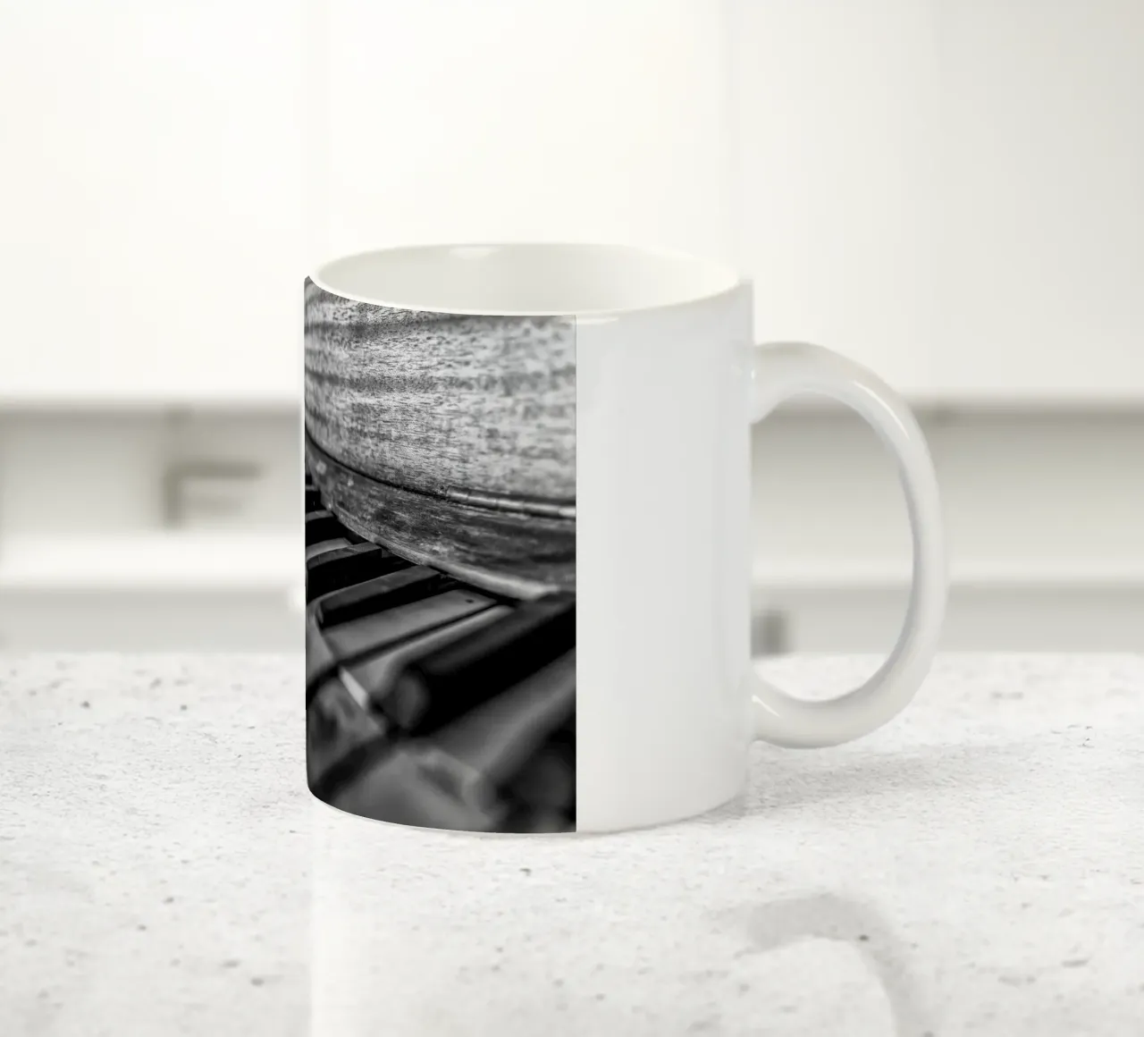 Vecchio pianoforte in bianco e nero tazza in ceramica da anderm